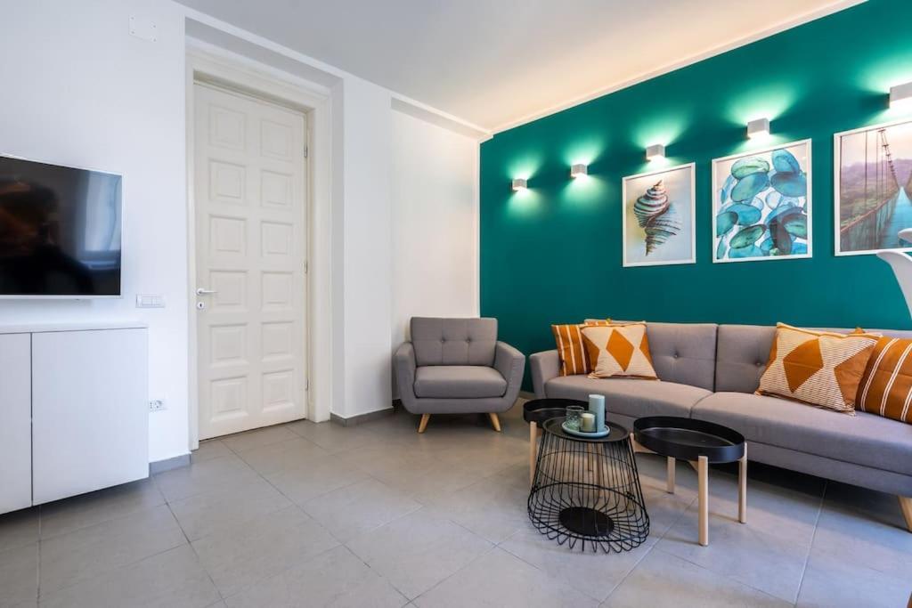 Holiday Vibe - 2R Apartment In Piata Romana Bucarest Extérieur photo